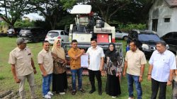 Wali Kota Lhokseumawe bersama dinas dkppp.Serahkan Bantuan Alsintan untuk Dukung Modernisasi Pertanian