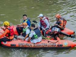 H Zakiyuddin Harahap Ikut Aksi Bersih Sungai Deli*