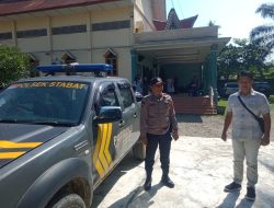*Polsek Stabat Laksanakan Patroli Pengamanan Gereja, Kapolres Langkat Tegaskan Komitmen Jaga Toleransi dan Kamtibmas*