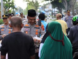 Hari ke-5 Ramadhan, Polres Langkat Berbagi Takjil untuk Masyarakat