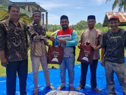 Wujud Kepedulian Kepada Masyarakat sekitar, Perta Arun Gas Berbagi Daging Qurban