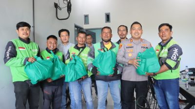 Kapolres Langkat Silaturahmi dengan Pengemudi Ojek Online, Ajak Jaga Kamtibmas Jelang HUT RI