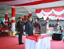 Kapolres Langkat Pimpin Upacara Penurunan Bendera HUT ke-81 RI