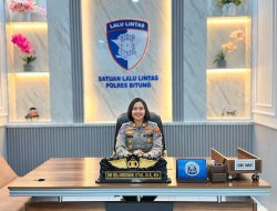 Piket Lalu Lintas dan Pamapta Polres Bitung Respons Cepat Tangani Kecelakaan di Madidir Unet