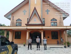 Polsek Stabat Laksanakan Pengamanan Ibadah Minggu di Gereja Kecamatan Stabat