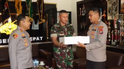Kapolres Binjai dan Kapolres Langkat Berikan Surprise HUT TNI ke-81, Perkuat Sinergitas TNI-Polri